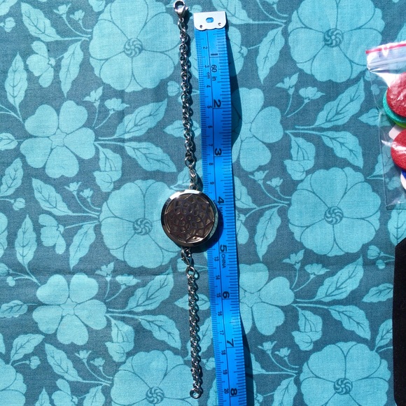 Essential Oil Diffuser Bracelet - Picture 3 of 3